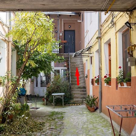 The Bear'S Den In Old City Centre Brasov Exterior photo